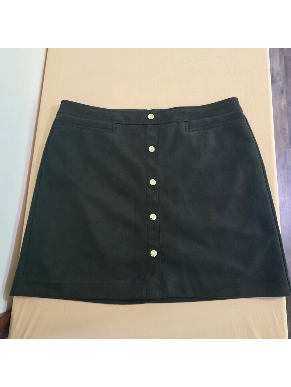 LOFT Dark green faux suede button-front A-line mini skirt